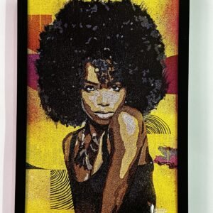 Print de retrato de mulher de cabelo black sobre fundo amarelo, emoldurado
